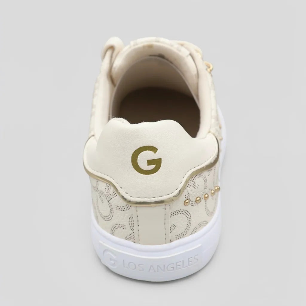 GBG Tenis Moderno Beige Estampado Dorado Todo Suela Blanca | Photo Studio AI | 3