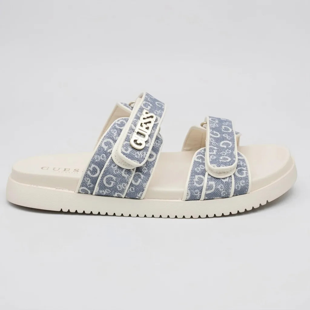 Guess Sandalia Velcro Celeste  Blanco Hueso Todo Suela Blanco Hueso | Photo Studio AI | 1