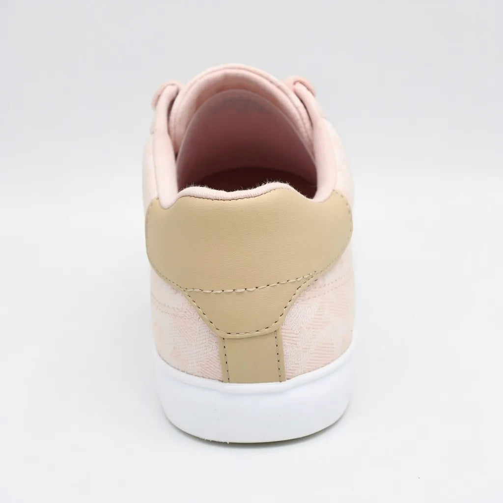 Guess Tenis Moderno Rosado Estampado G Beige Lateral y Talón Suela Blanca | Photo Studio AI | 4