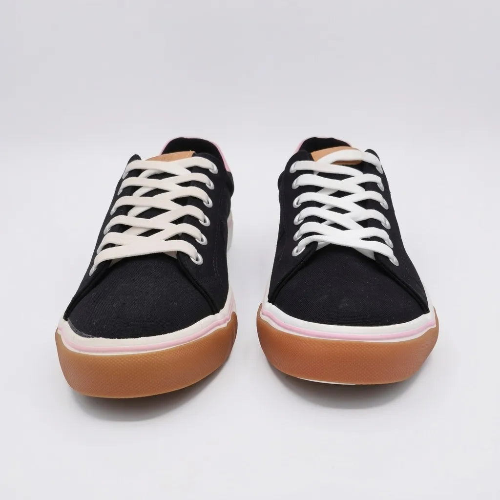 Polo Tenis Moderno Negro Detalles Rosado Talón y Suela Suela Blanca/ café | Photo Studio AI | 5