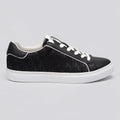 Calvin Klein Tenis Moderno Negro Estampado N/A Lateral Suela Blanca | Photo Studio AI | 1