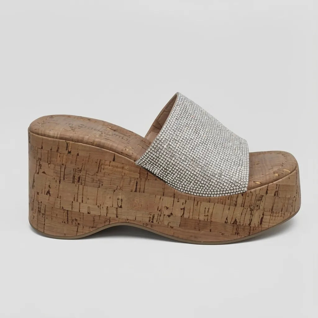 Madden Girl Sandalia Plataforma Café Diseño Plateado Empeine Suela Corcho | Photo Studio AI | 1