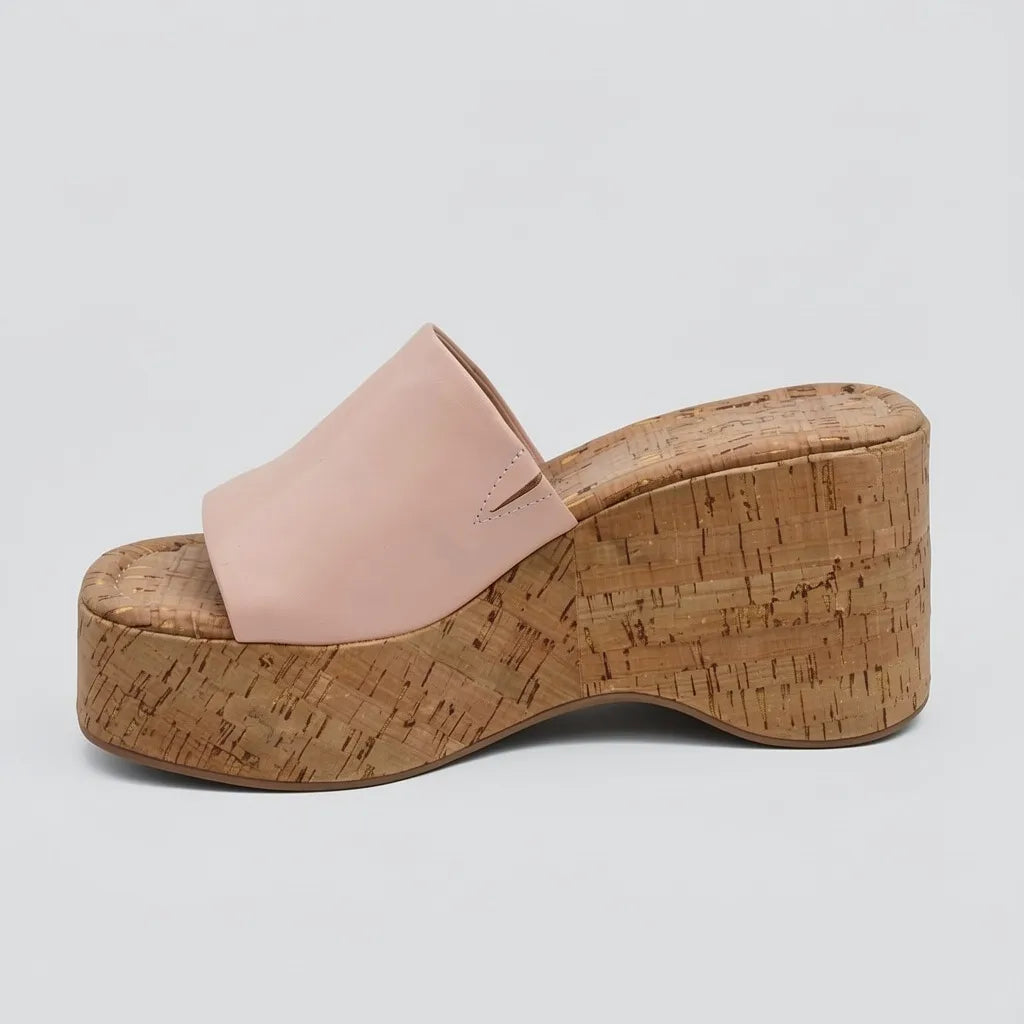 Madden Girl Sandalia Plataforma Rosado N/A Café N/A Suela Corcho | Photo Studio AI | 1