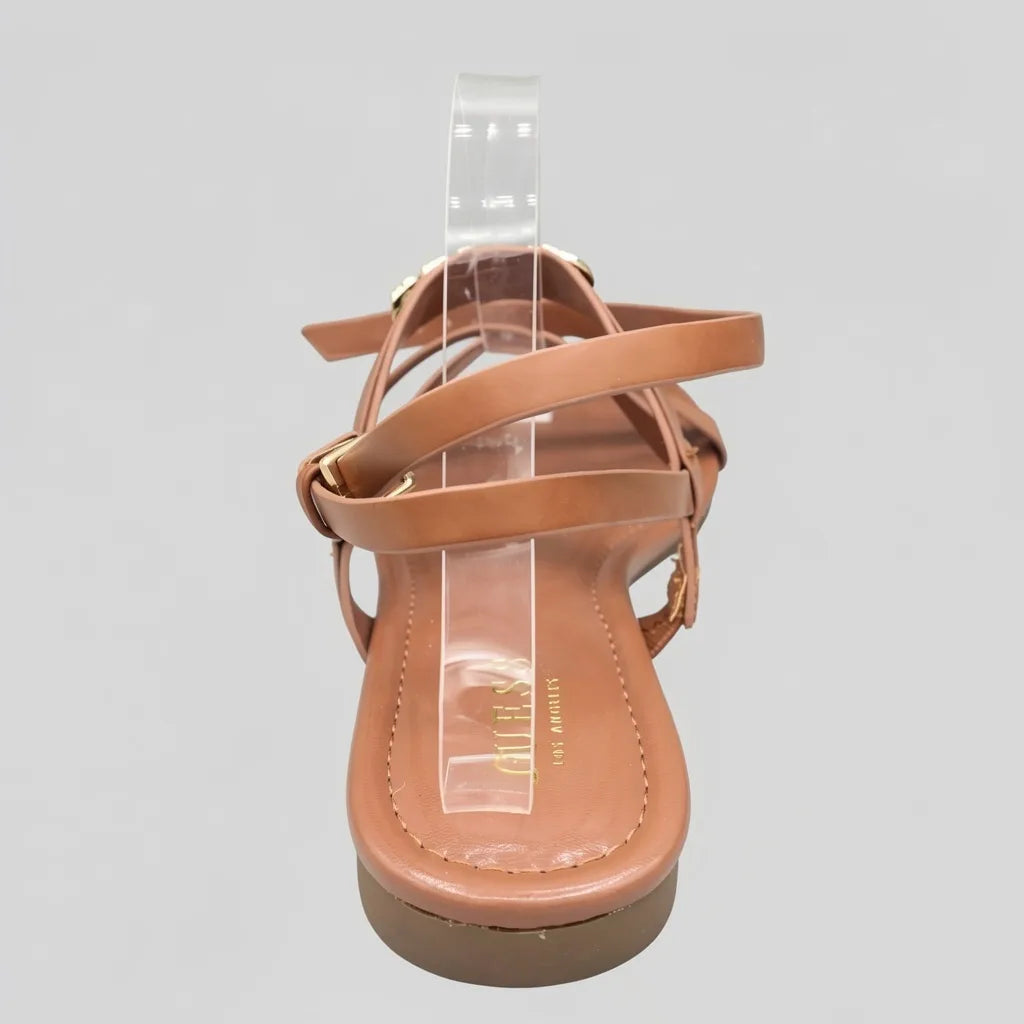 Guess Sandalia Tiras Café Logo Dorado Empeine Suela Café | Photo Studio AI | 4