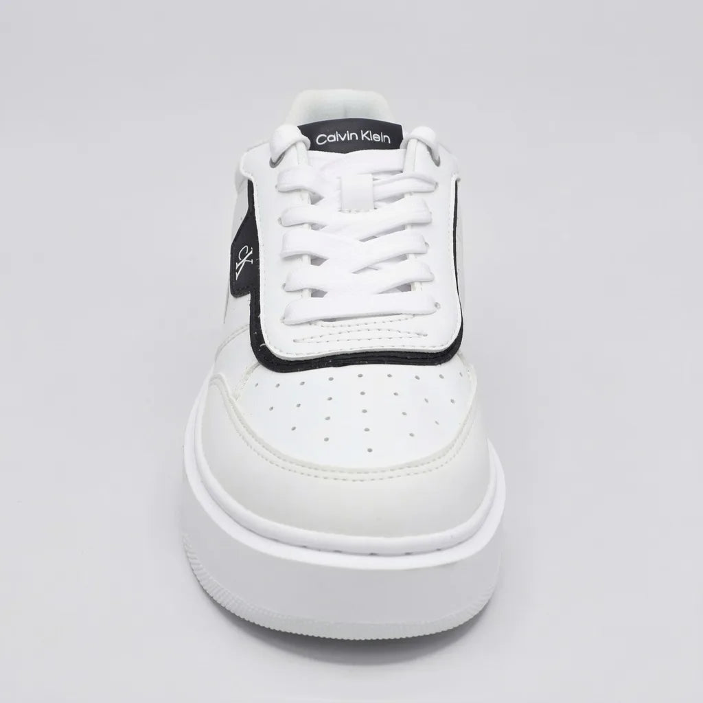Calvin Klein Tenis Plataforma Blanco Detalles Negro Lateral, Lengüeta y talón Suela Blanca